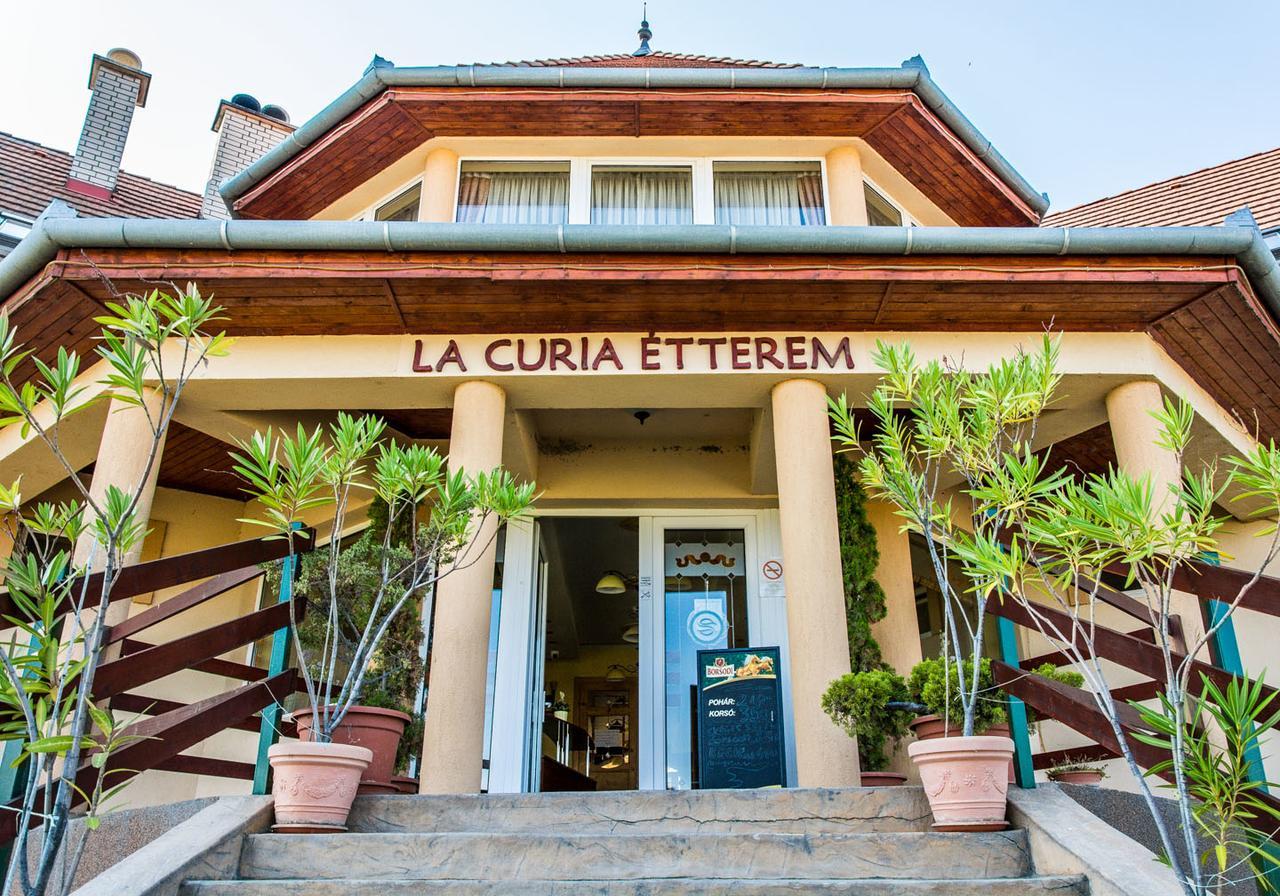 La Curia Panzió Acomodação com café da manhã Dunaszeg Exterior foto
